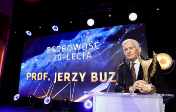 Złote Laury „Super Biznesu” przyznane. Jerzy Buzek „Osobowością 20-lecia” 